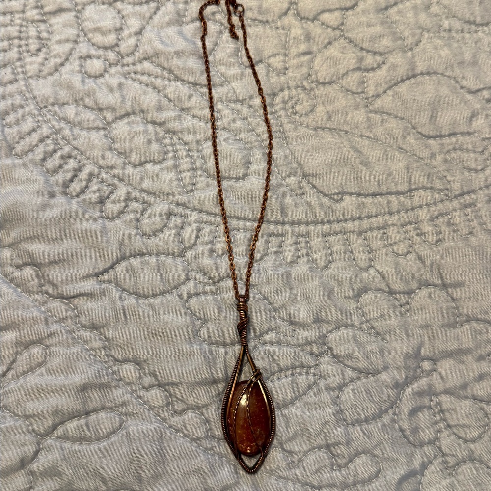 Elegant Brown Pendant Necklace